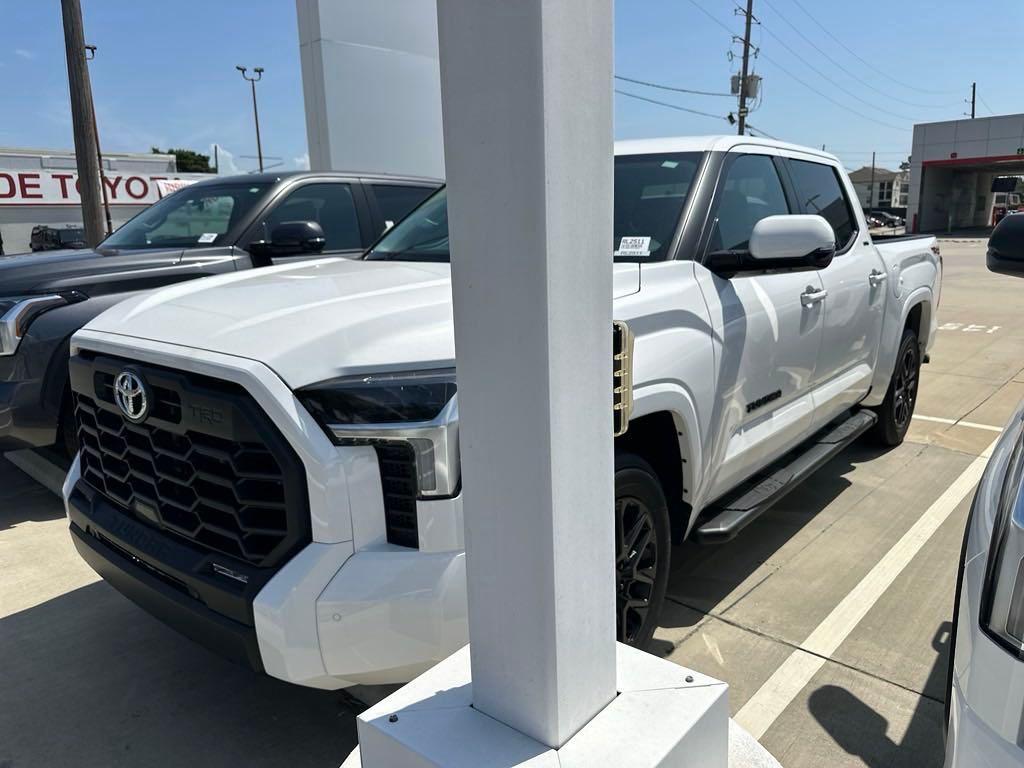 2024 Toyota Tundra SR5